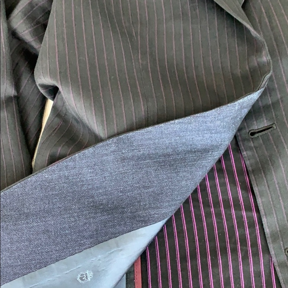 Selling the items that I don’t wear. - Picture 4 of 6